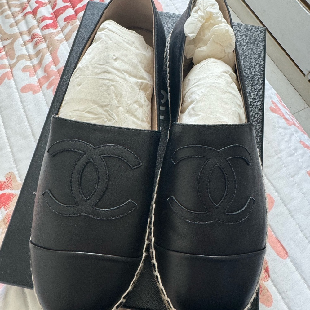Brand New!Chanel Black Espadrilles size 40 - Picture 2 of 10